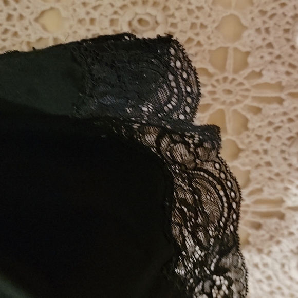 Woman's camisole, by luleh, size 36B, black with lace - Picture 4 of 8